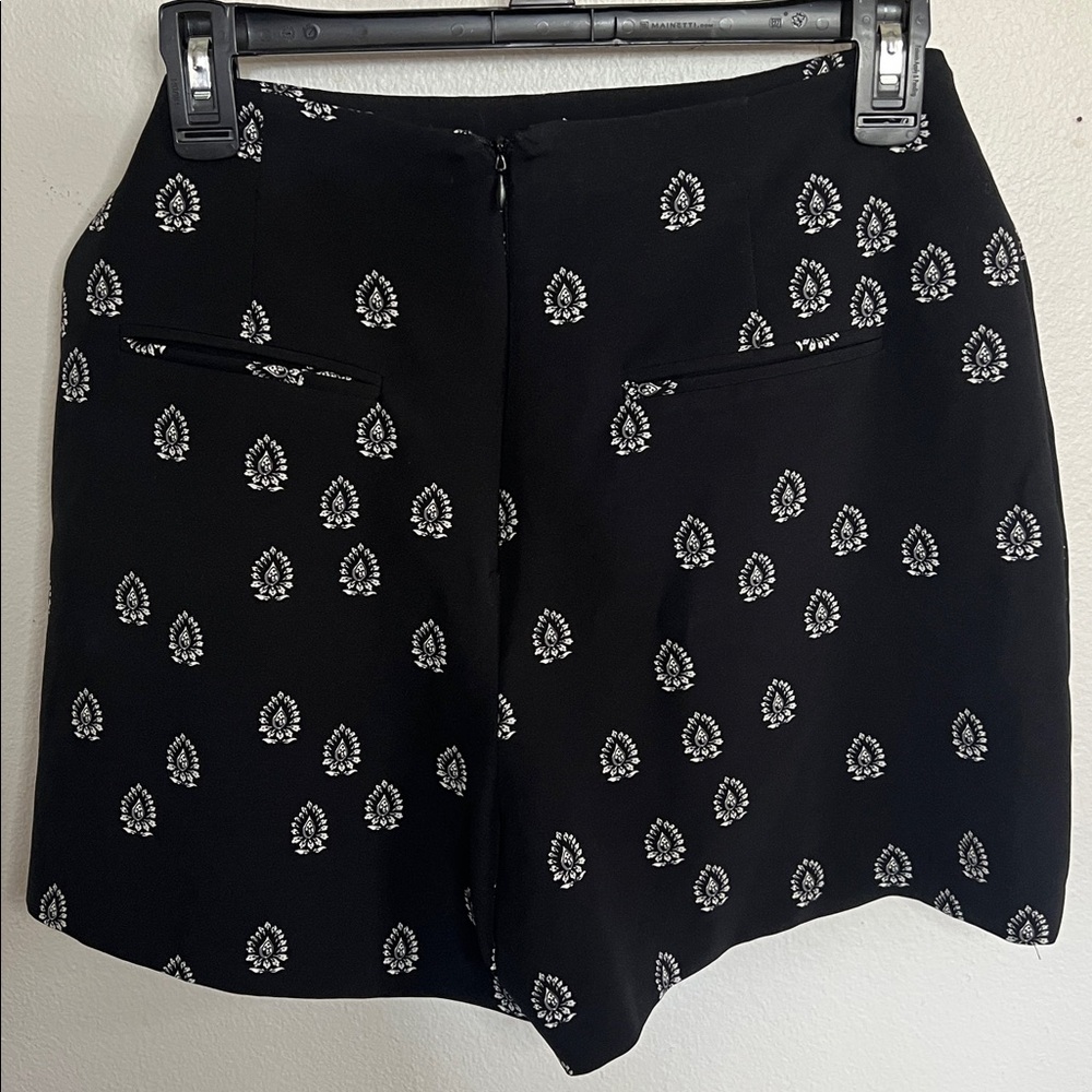 Zara Basic Shorts M - image 3